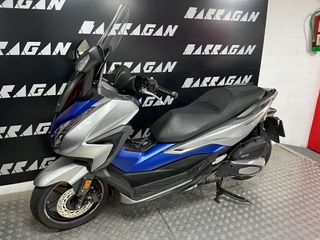 Honda Forza 125 - Moto Scooter