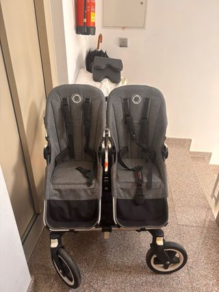 Bugaboo Donkey gris capota roja