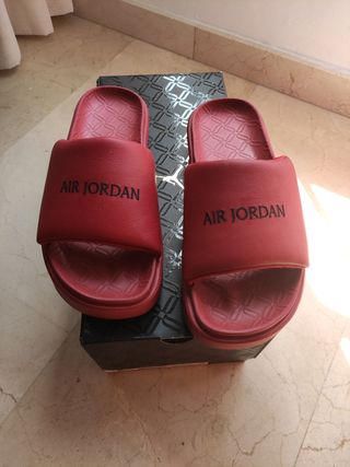 Chanclas rojas Air Jordan