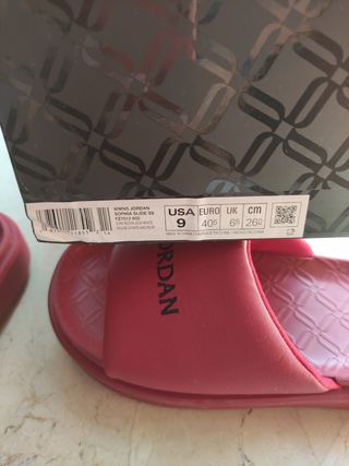 Chanclas rojas Air Jordan