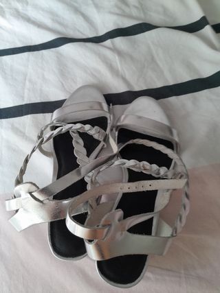 Sandalias tacón bajo plata Golden Sun nuevas 
