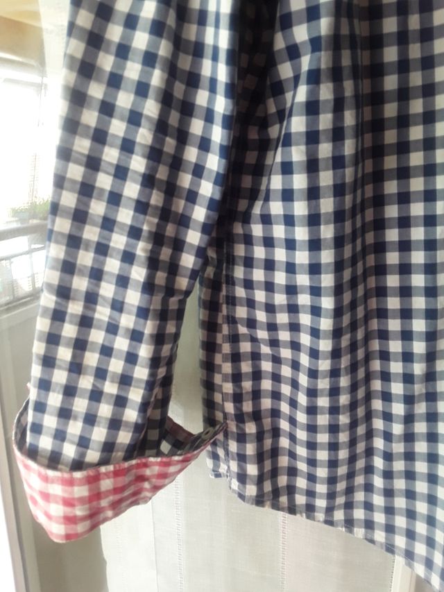 Camisa Sfera cuadros azul-blancoy detalles fucsia