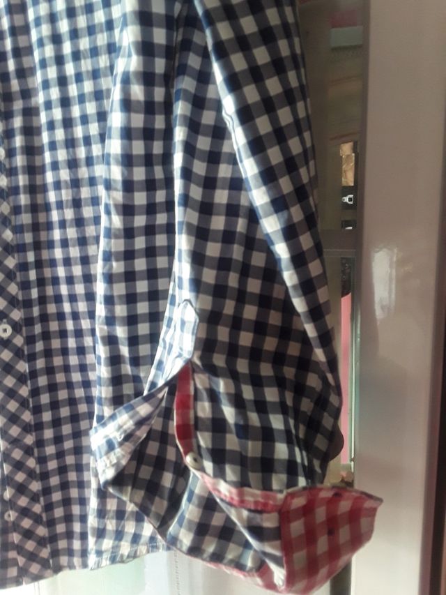 Camisa Sfera cuadros azul-blancoy detalles fucsia