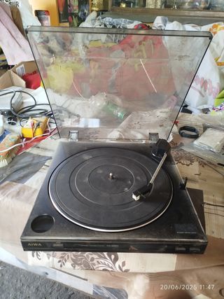 Tocadiscos antiguos Aiwa & Beitor