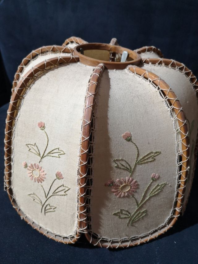 Paralume vintage beige ricamato