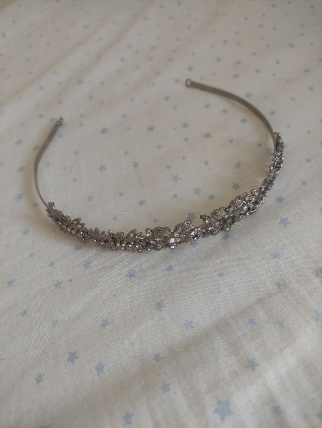 Tiara plata novia