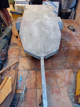 Remolque pequeño para moto acuática