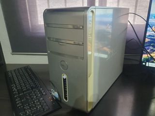 Ordenador de sobremesa +teclado +ratón