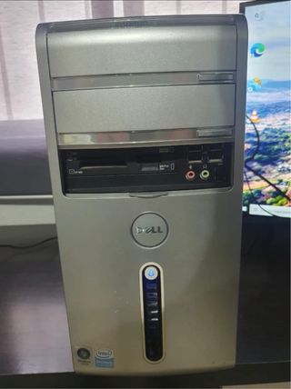 Ordenador de sobremesa +teclado +ratón