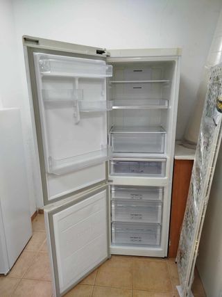 Nevera Siemens blanca