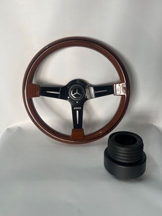 Volante y piña madera coche clasico