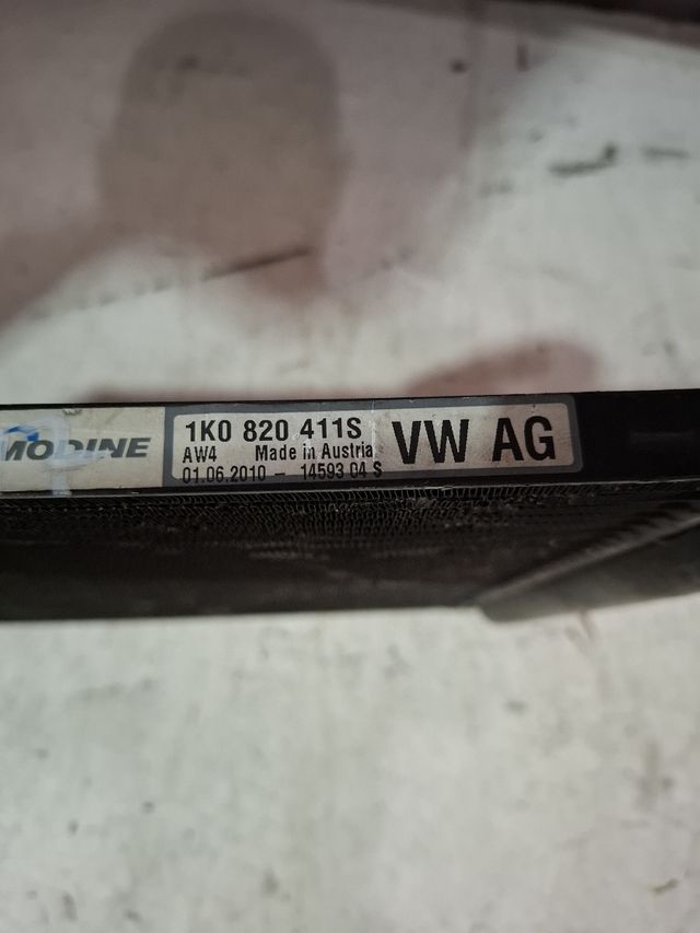 Radiador VW 1K0 820 411S