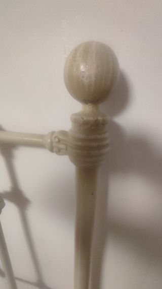 Cabecero cama 100cm forja blanco, de vivero Guzmán