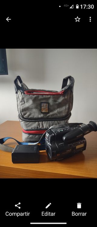 Sony CCD-TR305E Video 8 Handycam