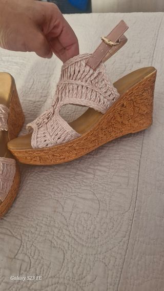 Sandalias plataforma beige/rosa ! Cómodas poco uso