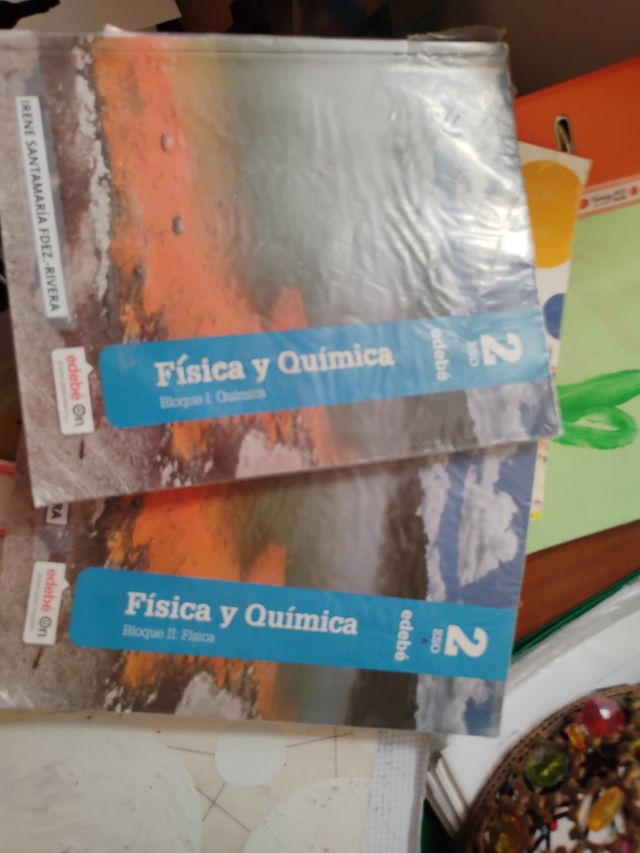 Libros de texto de 2 ESO, de matemáticas FyQ