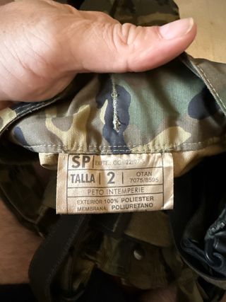 Ropa militar camuflaje talla 2