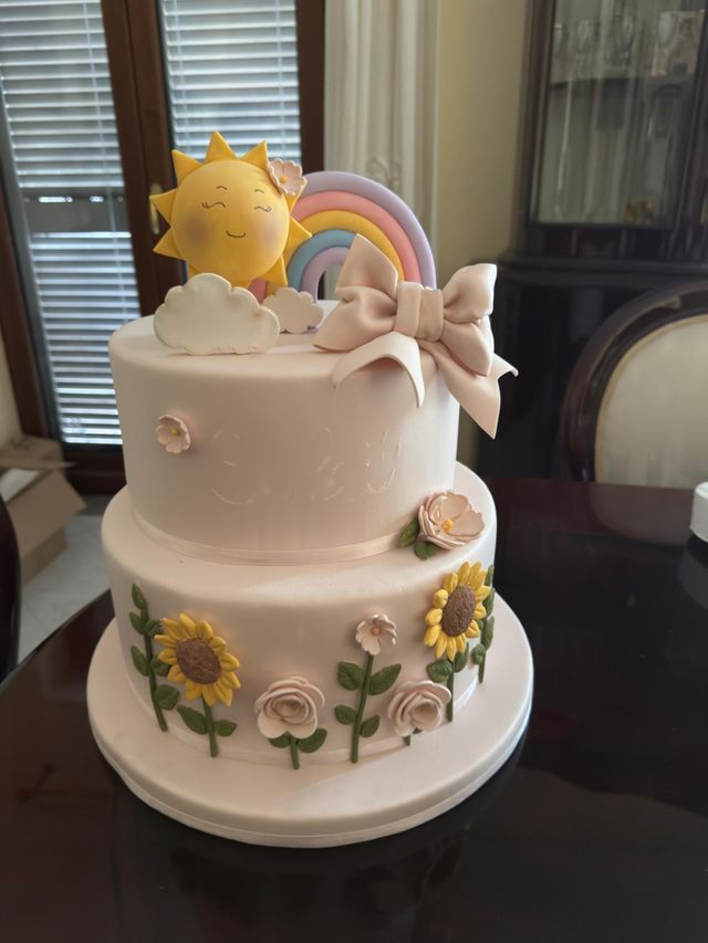Torta scenografica- Tema Sole Arcobaleno