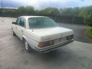 MERCEDES BENZ 230e 1981