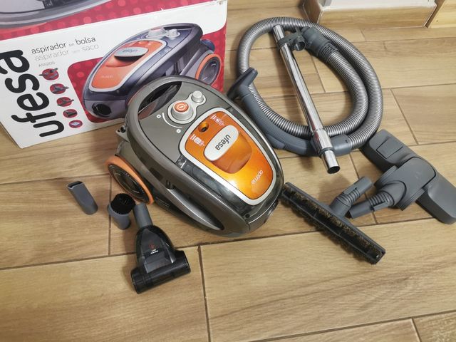 Aspiradora Ufesa as5200