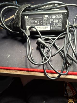 Cargador HP 65W - 1401082101