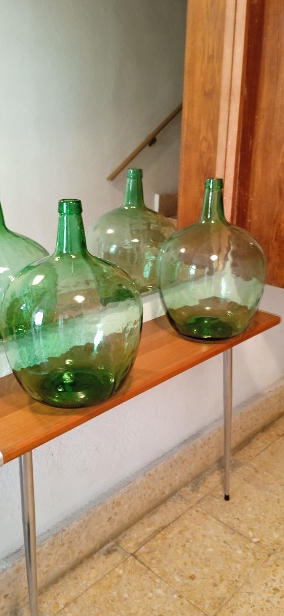 2 Jarrones Dama Juana 20L - Verdes cada uno 25€