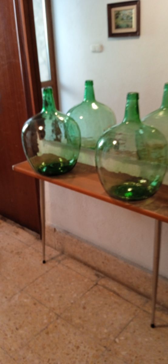 2 Jarrones Dama Juana 20L - Verdes cada uno 25€