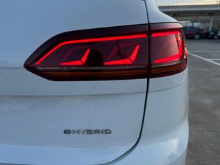 Volkswagen Touareg R 462CV 2021 FULL EQUIP