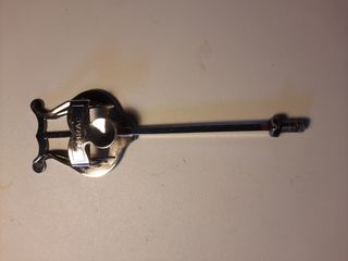 Atril trompeta para calle, marca Obrac.