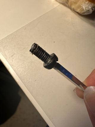 Atril trompeta para calle, marca Obrac.