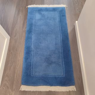 Alfombra azul lana 120x60cm