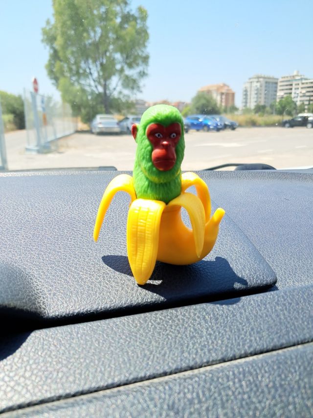 Figuras coleccionables: Mono y pájaro