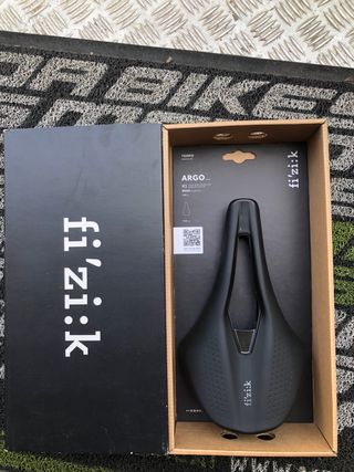 NUEVO Sillín Fizik Argo R1 Tempo - 150mm