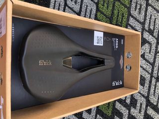 NUEVO Sillín Fizik Argo R1 Tempo - 150mm