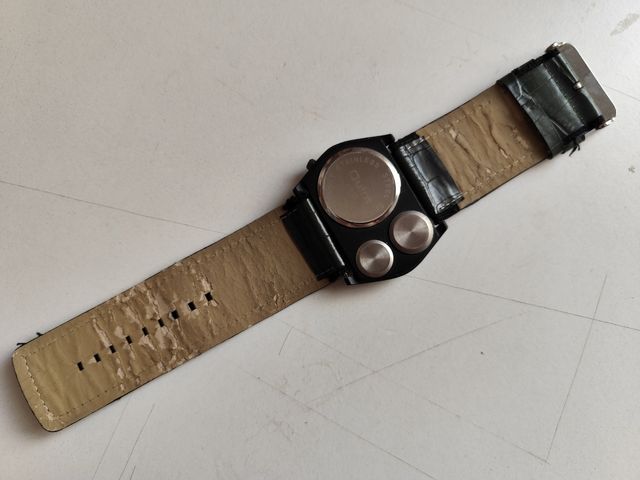 Reloj Oulm con Brujula y Termometro