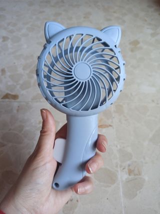 Ventilador de mano gato