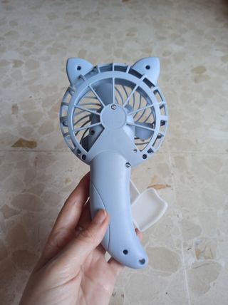 Ventilador de mano gato