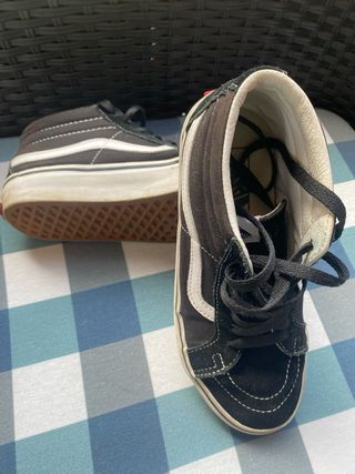 Vans Mid-Top Negras