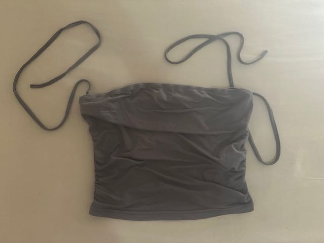 Top corto grigio 