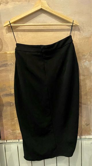 Falda tubo midi negra - elegante