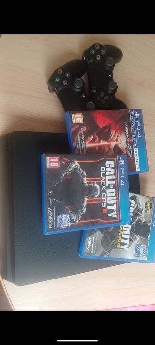 PS4 (PlayStation 4) Slim negra