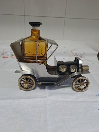 Coche licorera vintage metal