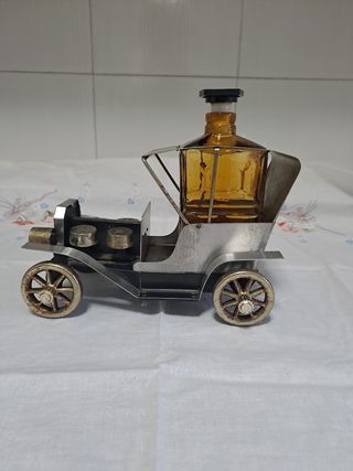 Coche licorera vintage metal