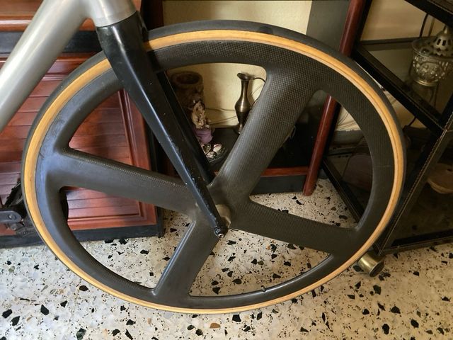 Santafixie Raval Top Spec