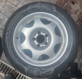 SE VENDEN 4 LLANTA CON 4 NEUMATICOS MERCEDES BENZ