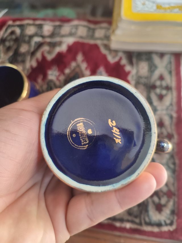 Dos jarras porcelana Portugal Estatuaria