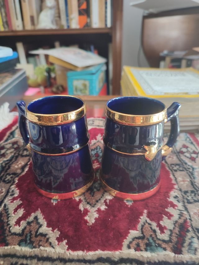 Dos jarras porcelana Portugal Estatuaria