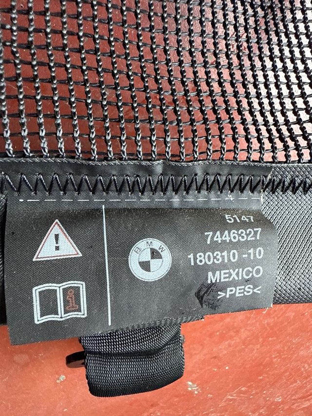 Red separacion maletero BMW