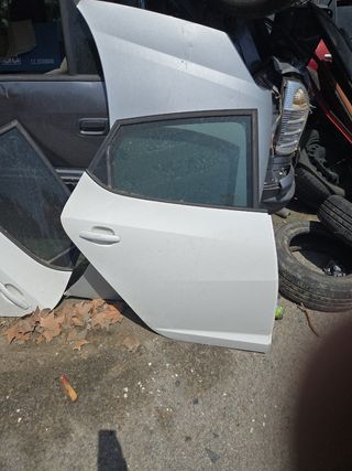 Puerta trasera Seat Ibiza 6J
