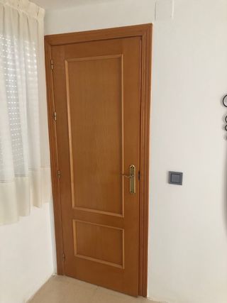 Puerta madera maciza - 1 unidad